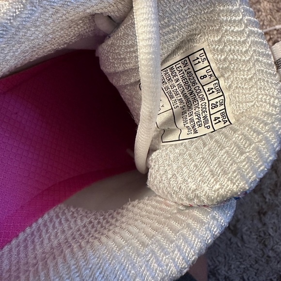 Women’s sketchers - Picture 3 of 3